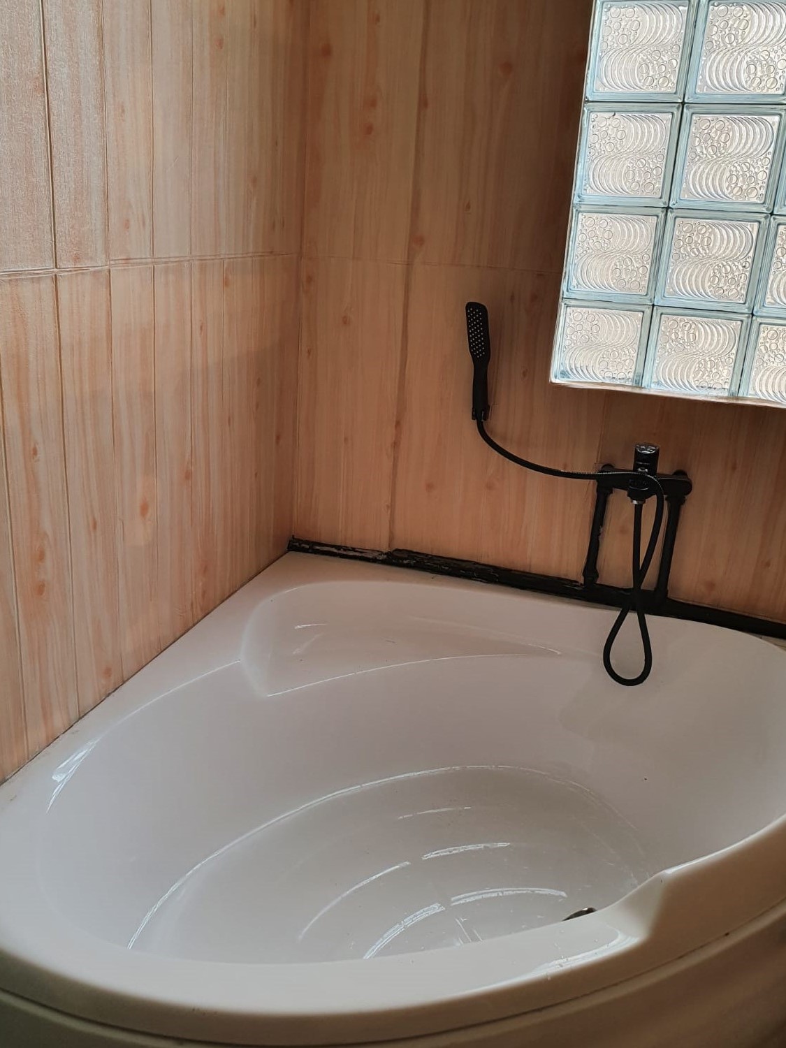 WhatsApp Image 2024-04-01 at 13.39.00 (2)